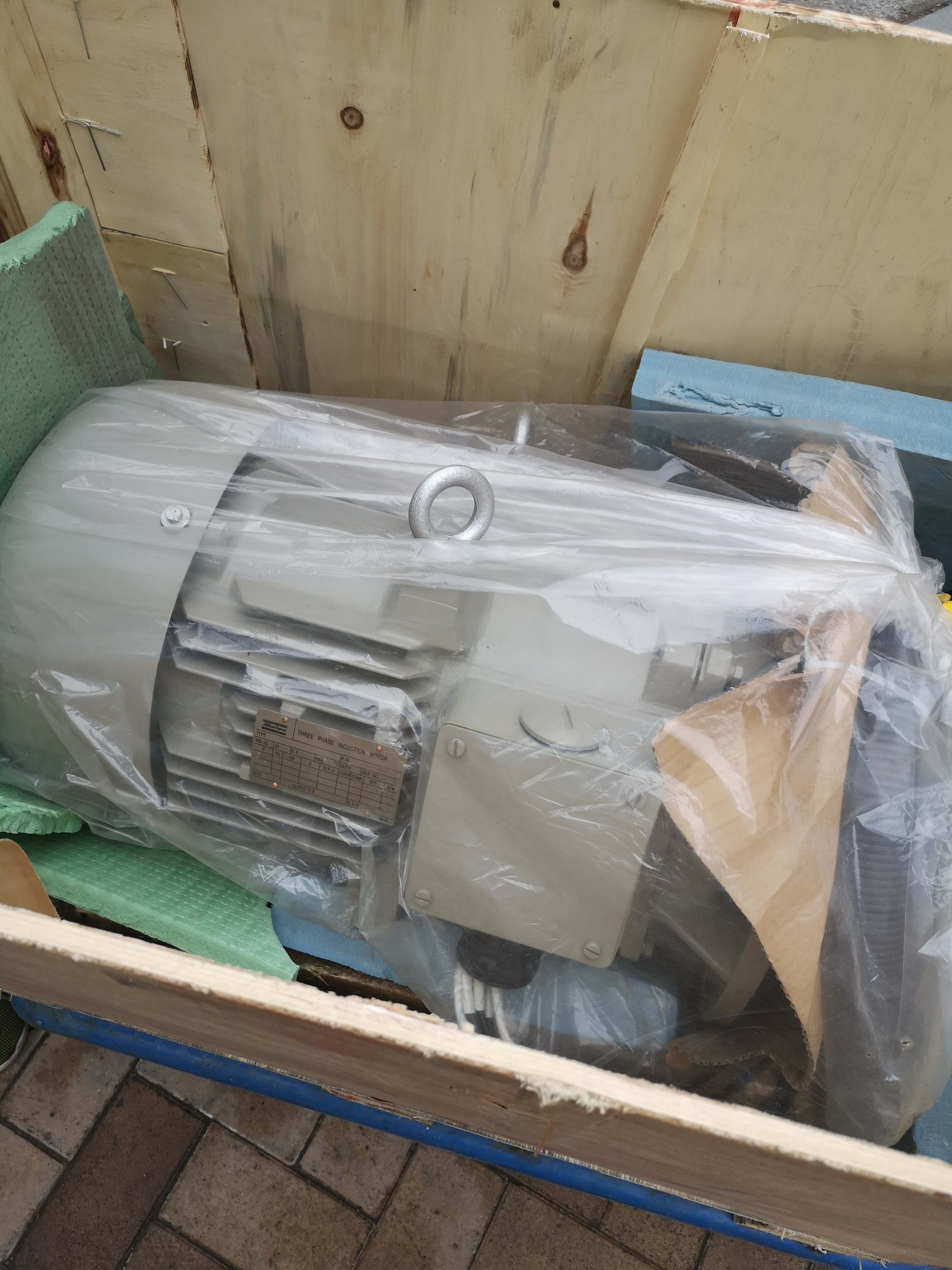 ���28���ά��һ̨��ҵ���